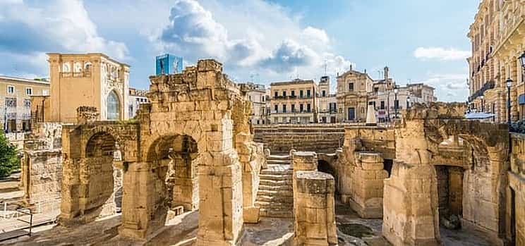 Photo 1 Private direct transfer from Naples to Lecce with local driver