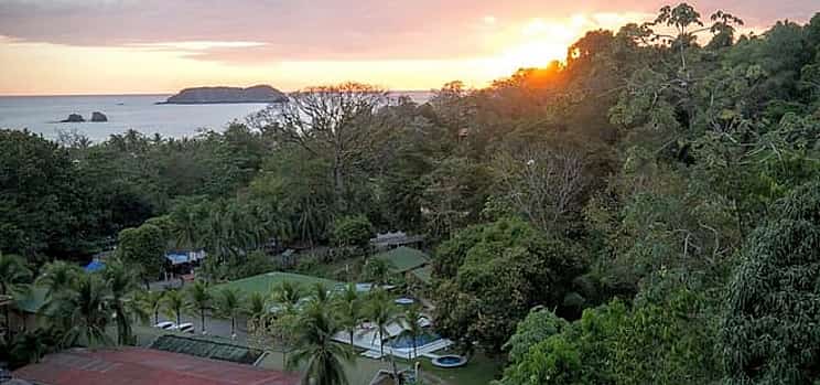 Photo 1 Private Transfer From Cahuita to San Jose, 2 Sightseeing Stops