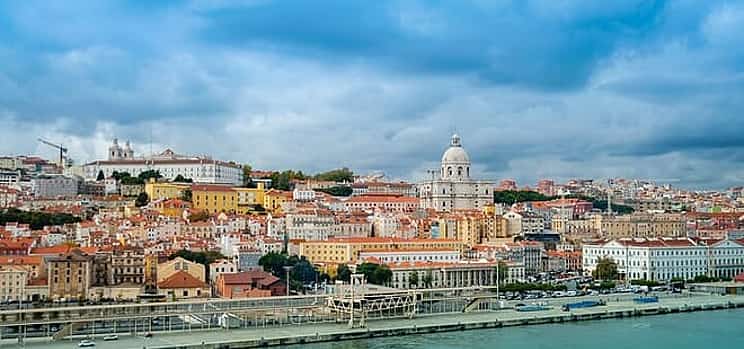 Photo 1 Private Direct Transfer From Lagos to Lisbon
