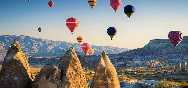 Foto 1 Excursión de Estambul a Capadocia en autocar con alojamiento en un hotel insólito y vuelo en globo aerostático