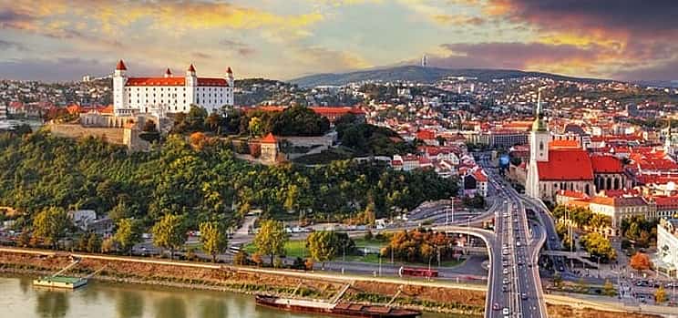 Foto 1 Private tour Vienna to Bratislava with English speaking driver
