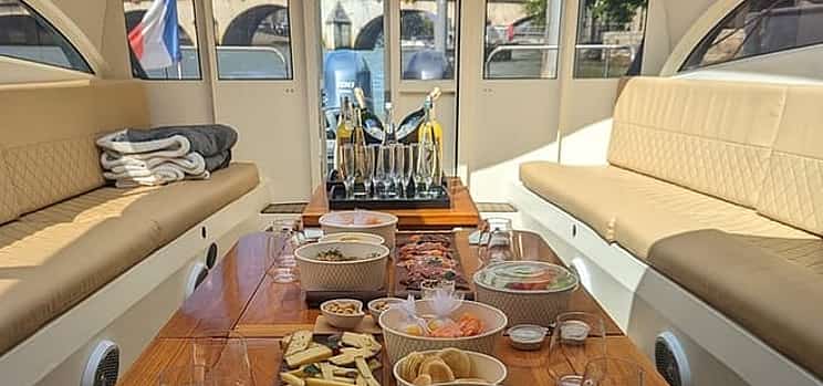Photo 1 Wine and Cheese Tasting in a VIP Cruise on the Seine