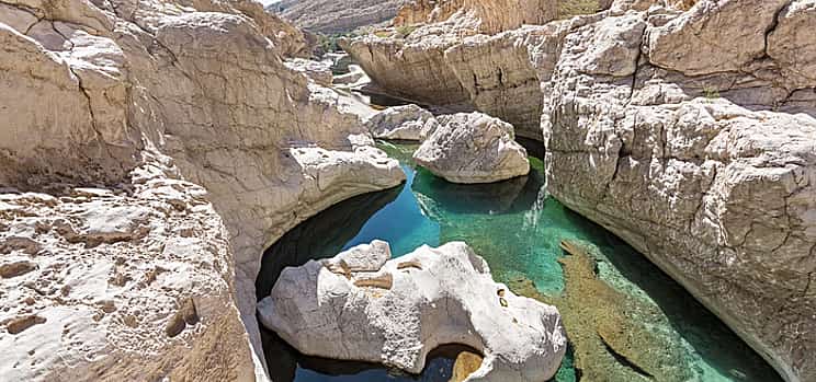 Photo 1 Wadi Shab and Bimmah Sinkhole. Group Tour