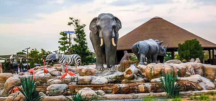 Photo 1 Private Dubai City Tour with Dubai Safari Park Visit