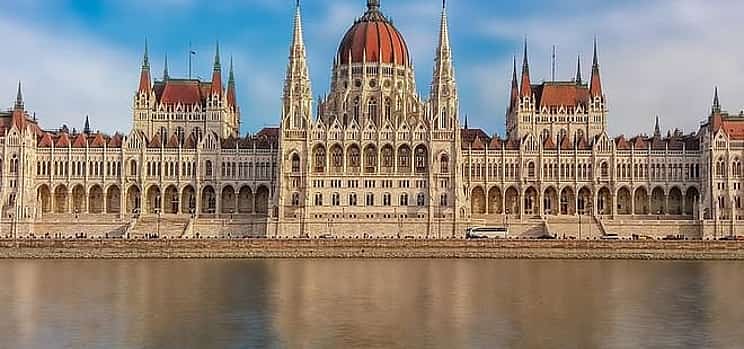 Photo 1 Private Transfer from Zadar to Budapest with 2 hours for sightseeing