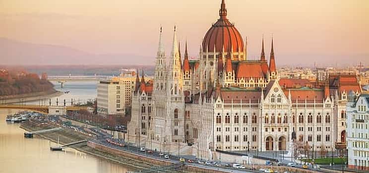 Фото 1 Vienna to Budapest - Private transfer with 2h of Sightseeing