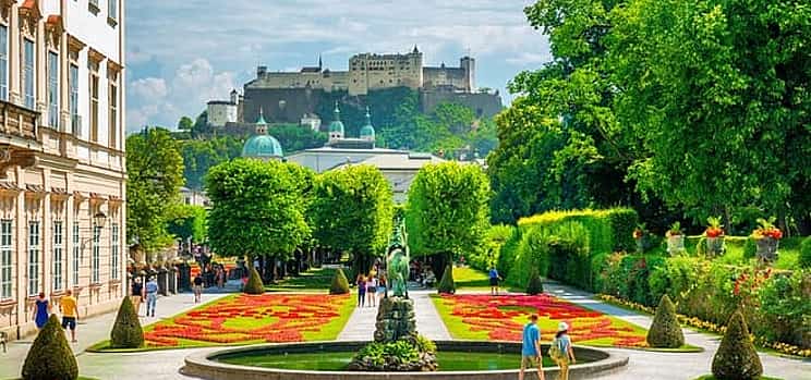 Photo 1 Private transfer: Nuremberg to Salzburg, 2h of Sightseeing stop