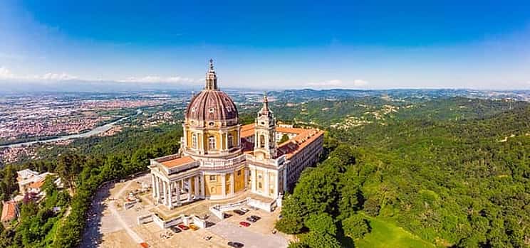 Photo 1 Private transfer from Zurich to Torino with 2h stop in Como