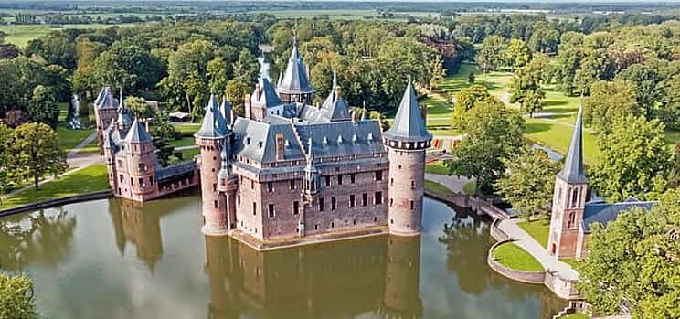 Photo 1 Private transfer: Amsterdam to Arnhem, 2h Stop in De Haar Castle