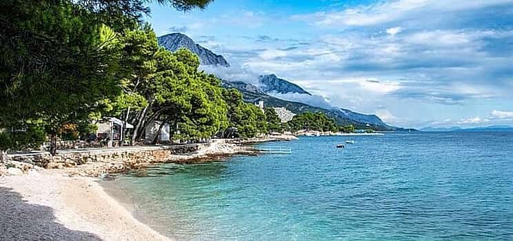 Photo 1 Private Transfer from Makarska to Dubrovnik with 2h Sightseeing, local driver