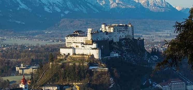 Photo 1 Private Scenic Transfer from Budapest to Salzburg with 4h of Sightseeing