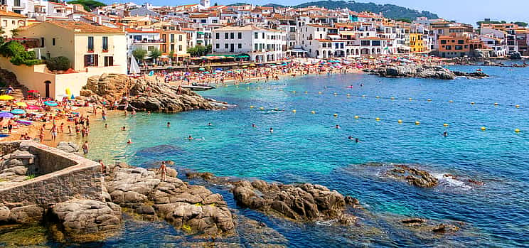 Foto 1 Private Girona Tour und Costa Brava Strand mit Mittagessen am Meer