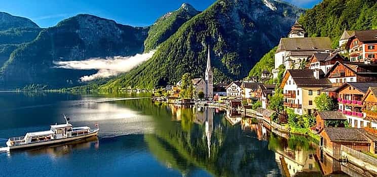 Photo 1 Private transfer: Vienna to Salzburg, stops in Melk and Hallstatt