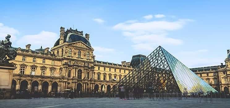 Photo 1 Private Transfer From Paris To Bayeux With a 2 Hour Stop in Caen