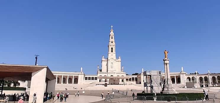 Photo 1 Private Day Tour With Guide to Fatima, Batalha, Nazaré and Obidos