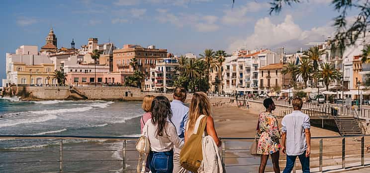 Фото 1 Enchanting Sitges Village: Day Trip with Sailboat Cruise, Winery Visit from Barcelona