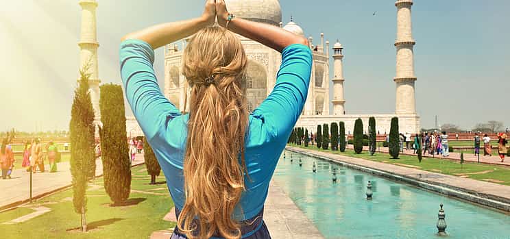 Foto 1 Excursión a pie por el patrimonio con yoga espiritual en Agra