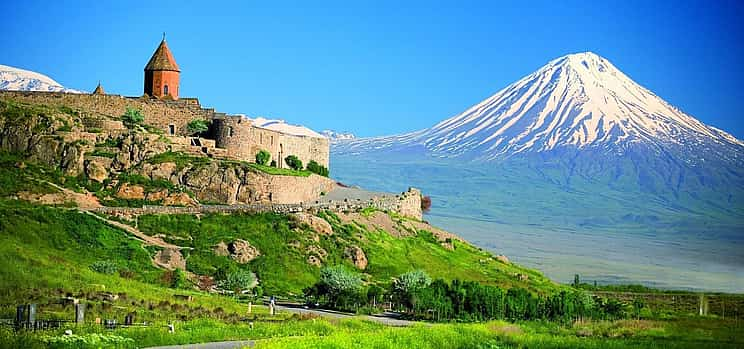 Foto 1 Personalisierte Tour: Khor Virap, Noravank, Areni-Höhle und Weinverkostung