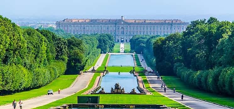 Photo 1 Direct transfer from Naples to Caserta with private local driver