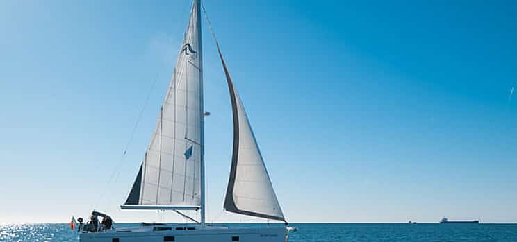 Photo 1 Cascais 2 Hours Premium Private Sailing Cruise with a Drink