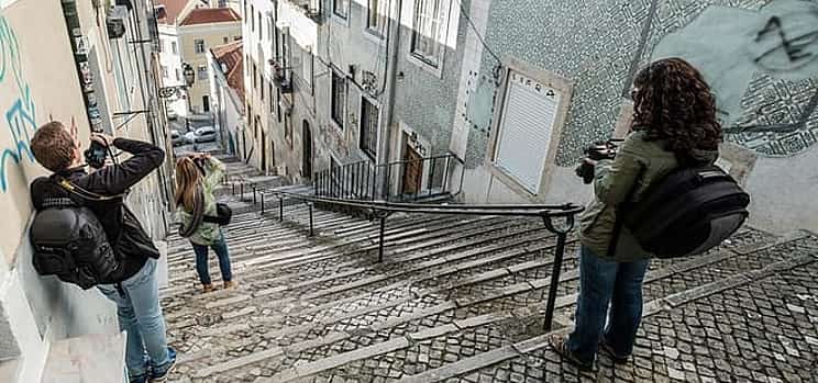 Φωτογραφία 1 Lisbon Walking Tour with a Photographer - Morning Edition