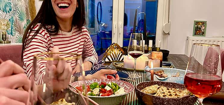 Foto 1 Clase de cocina griega en Atenas con cena y vino
