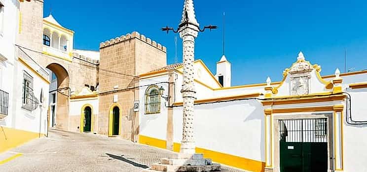 Photo 1 Private Day Tour With Guide to Évora and Monsaraz