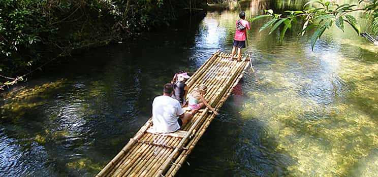 Foto 1 Phuket: Rafting en bambú, Senderismo en elefante con 30 minutos en quad