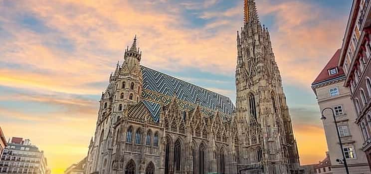 Photo 1 Private Scenic Transfer from Munich to Vienna with 4h of Sightseeing