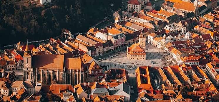 Zdjęcie 1 Private Transfer from Brasov to Bucharest, 2h of Sightseeing, Local Driver
