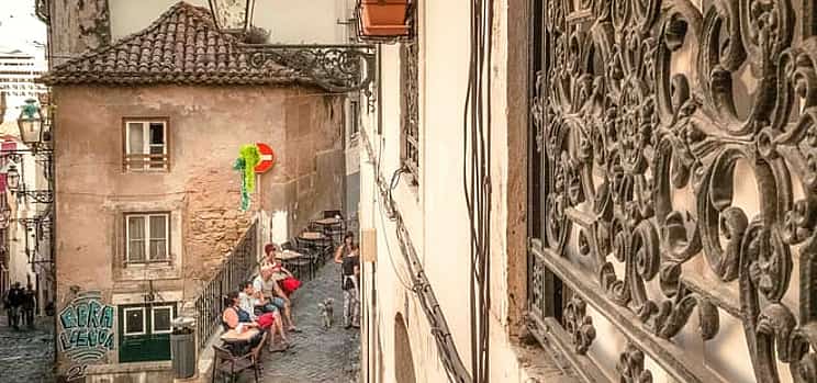 Foto 1 Lisbon Photography Tour: Authentic Alfama with Local Photographer