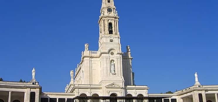 Photo 1 Private tour from Lisboa to Tomar, Fatima and back, local driver