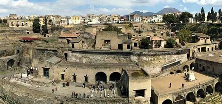 Photo 1 Tour of Hercolaneum, Pompeii, Sorrento (Full Day 8h)
