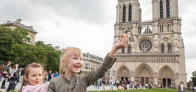 Photo 1 Paris Private Family Tour - Highlights & the Best Museum for Kids