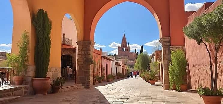 Foto 1 Private DayTrip San Miguel de Allende to Guanajuato City and back