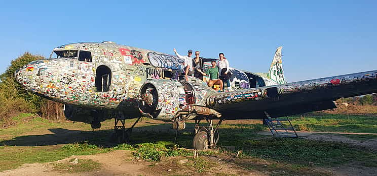 Foto 1 Visita guiada de 2 horas a la base aérea militar abandonada de Zeljava