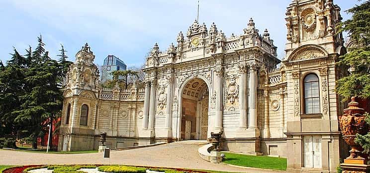 Photo 1 Half-day Afternoon Tour with Dolmabahce Palace Visit and Pierre Loti Hill