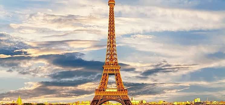 Photo 1 Private Transfer From Reims To Paris, 2 Hour Stop in Epernay