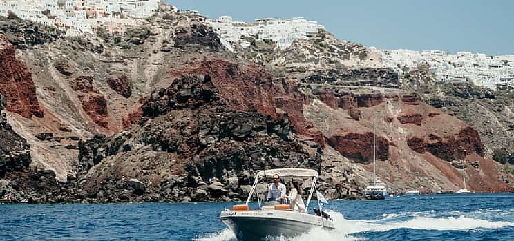 Photo 1 <p>Santorin : Location de bateau privé sans skipper dans la Caldeira</p>