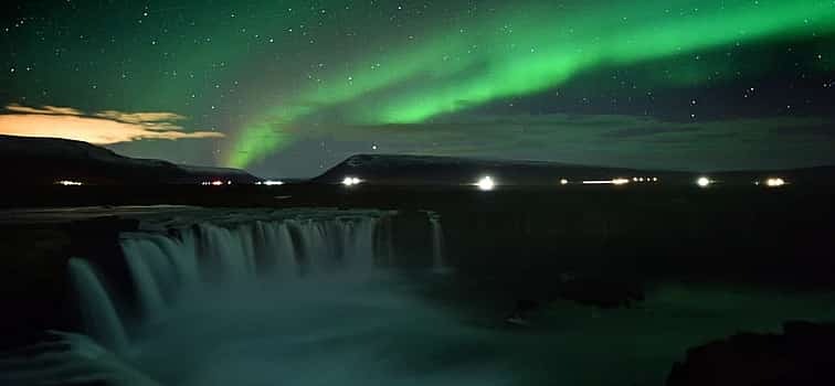 Photo 1 Northern Lights & GeoSea Geothermal Sea Baths Tour