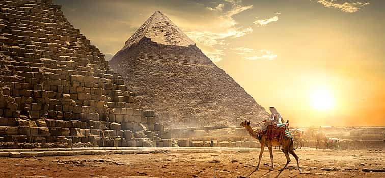 Foto 1 Excursión privada de día completo al Museo Egipcio, las Pirámides de Guiza y la Esfinge desde el aeropuerto de El Cairo