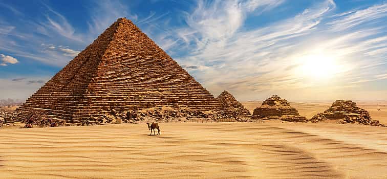 Foto 1 Excursión de un día a las pirámides de Guiza, la ciudad de Menfis y la pirámide de Sakkara