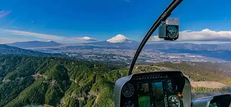 Photo 1 Tokyo: Fuji - Hakone - Yokohama Heli Ride (1-3 persons)