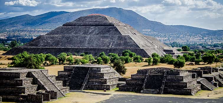 Foto 1 Pirámides de Teotihuacán con degustación de tequila
