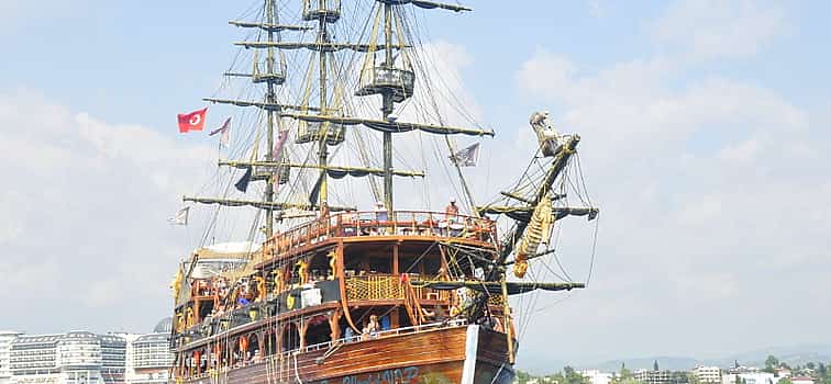Фото 1 Круиз на Пиратской яхте у берегов Античного Сиде