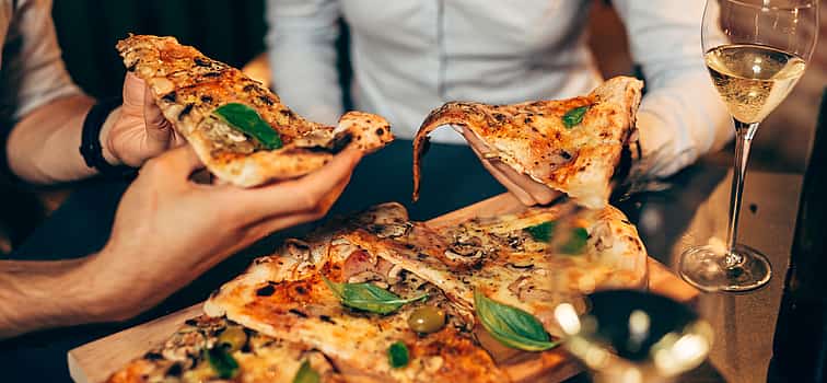 Foto 1 Taller de pizza en Nápoles Haz tu Margherita
