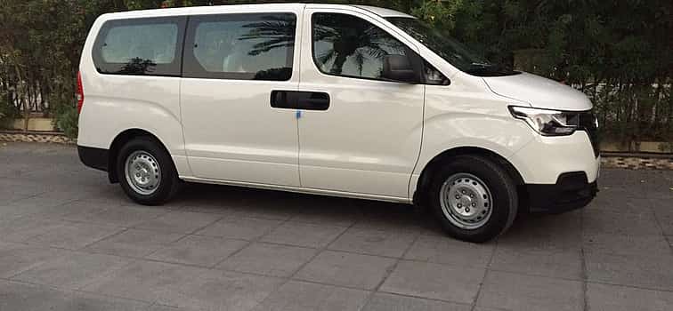 Fotoğraf 1 Dubai Airport (DXB) to Abu Dhabi Yas Island Transfers in Minivan