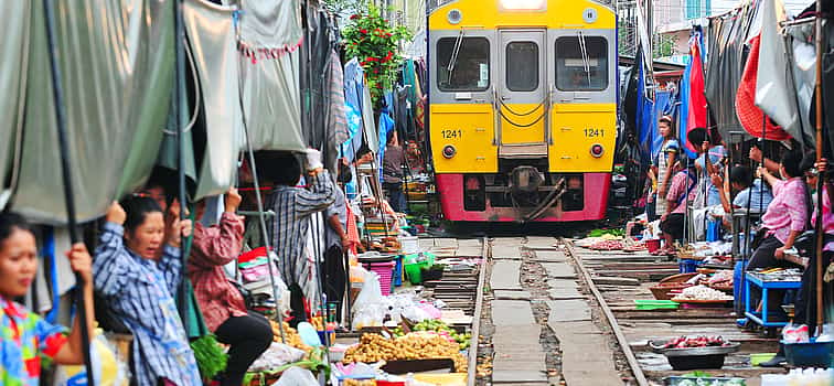 Foto 1 Privates Erlebnis von Bangkok aus. Schwimmender Markt und Eisenbahnmarkt, Kokosnuss- und Salzfarm