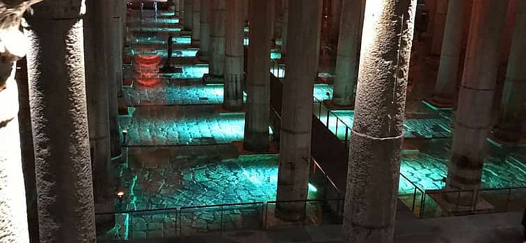 Foto 1 Visita privada sin esperas a la Cisterna de la Basílica