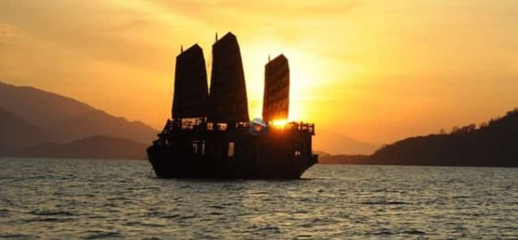 Foto 1 Nha Trang Emperor Cruise Sunset Tour